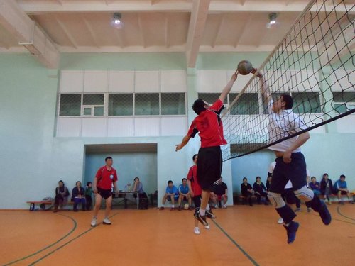 Эцэг, эхчүүдийн дунд зохиодог спортын тэмцээн уралдааныг хоригложээ